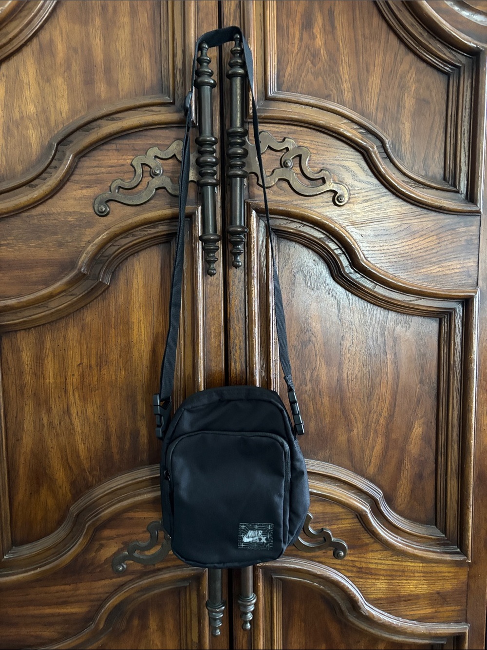 Nike Max crossbody bag